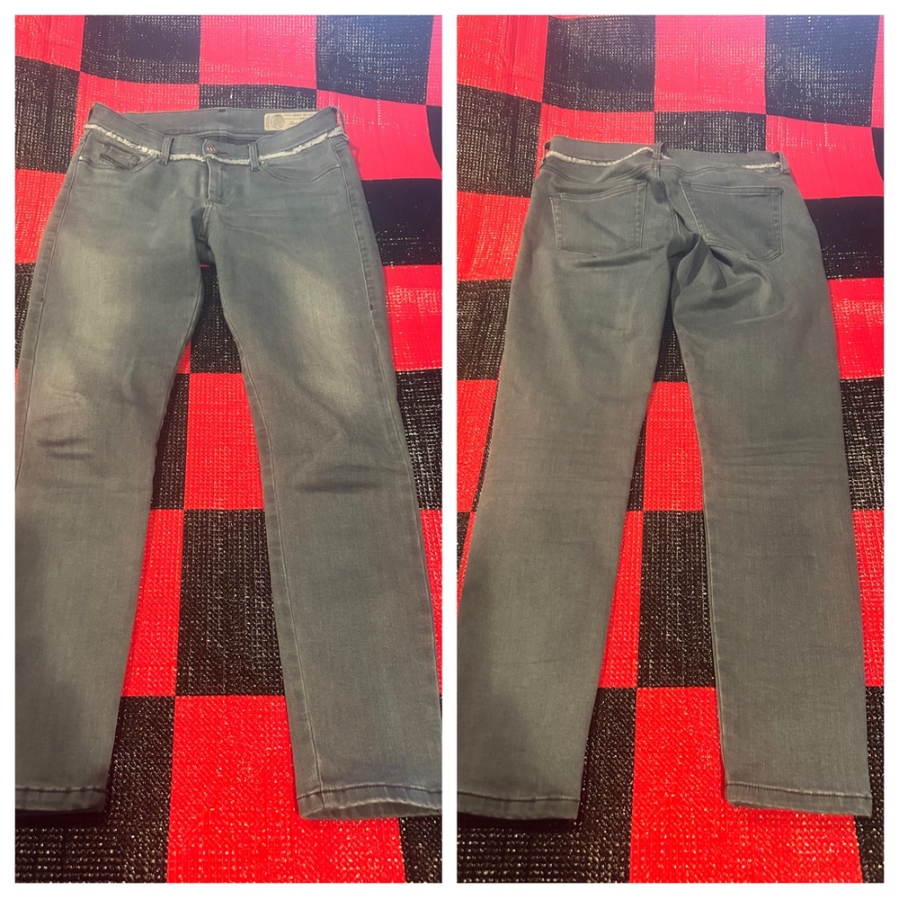 DIESEL Slandy-Ankle-W 084QB stretch size 28
Inseam 26”